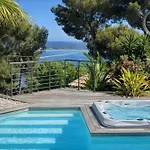 Milagathe - Vue Sur - Piscine - Jacuzzi Villa